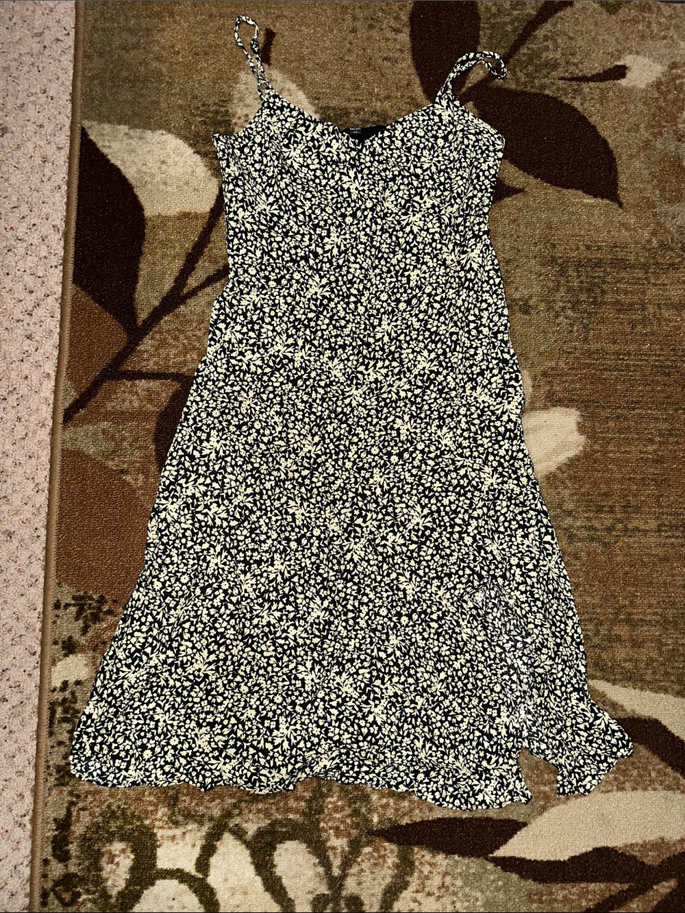 Uniqlo Black and White Floral Midi Dress
